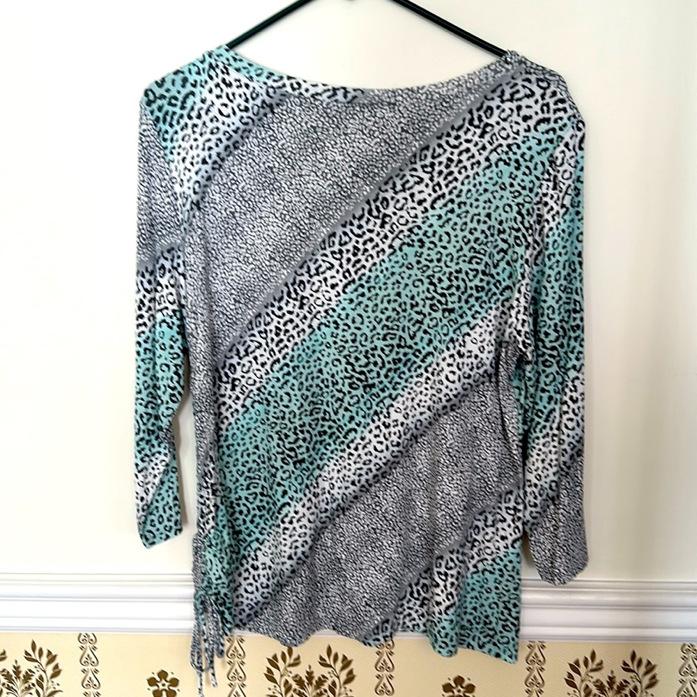 Ruby Rd Leopard Print Top PL Rhinestone Embellished Neckline Ruched Side Stretch - Picture 7 of 8
